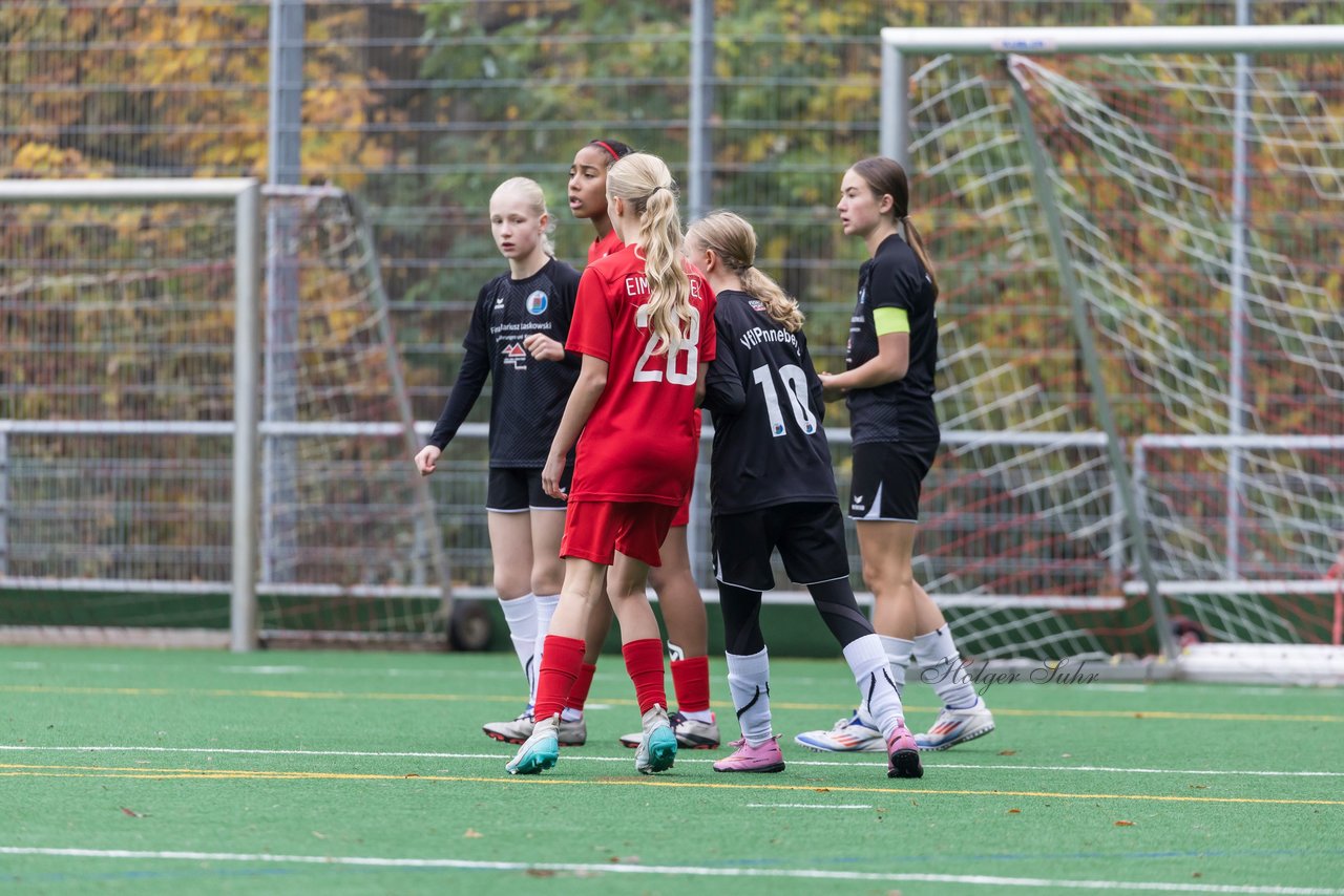 Bild 74 - wCJ VfL Pinneberg - Eimsbuettler TV : Ergebnis: 0:3